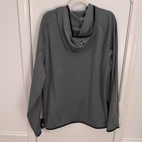 Pittsburgh Penguins Hockey Sweatshirt Center Ice Collection Size XL EUC Reebok - Picture 3 of 4